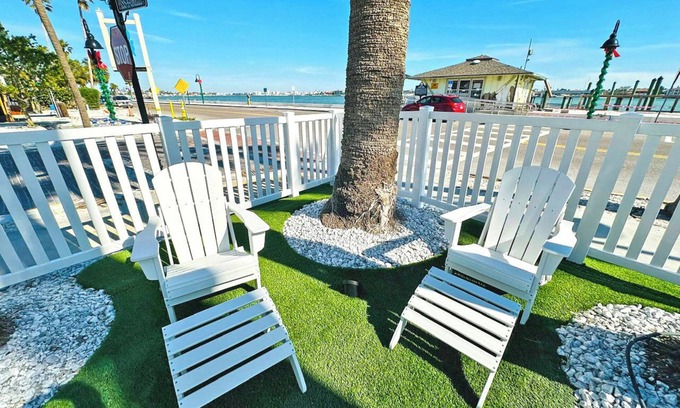 Pass-a-Grille Historic District Apartment | La Tortuga Historic Pass A Grille St Pete Beach 79