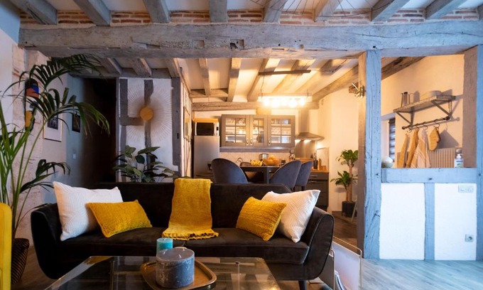 Romorantin-Lanthenay Bed & Breakfast | La Tour aux Grains chambres autonomes