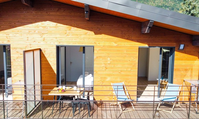 Cessenaz Apartment | La Tournette, superb quiet apartment 300 meters from the lake
