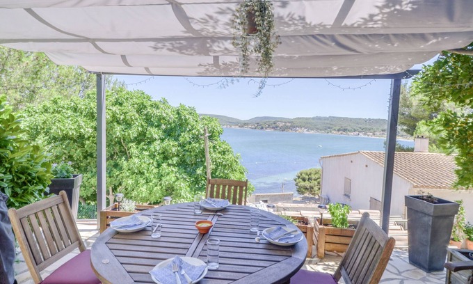 Istres House | La Vaïné - terrasse avec vue