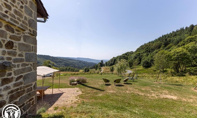Saint-Antheme House | La Vie D'ance - Saint Antheme
