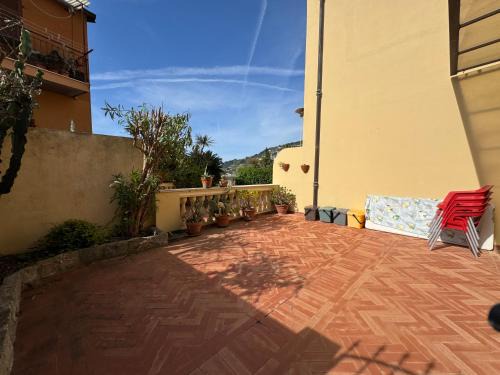 Ospedaletti Apartment | La villa al mare