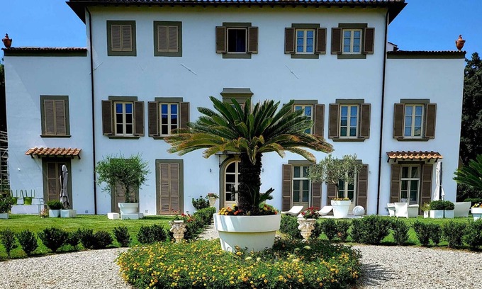 Livorno Apartment | La Villa apartments- 5 beds- Private Parking included with camera