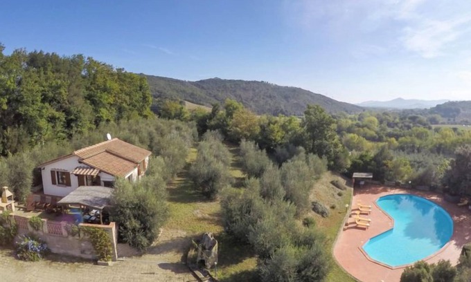 Riparbella House | La Villetta by Interhome