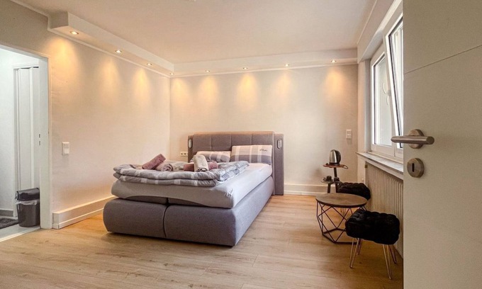 Arnsberg Apartment | La Vista - Gepflegtes Doppelzimmer in Zentraler Lage Nur 5 Gehminuten zur Altstadt Arnsbergs