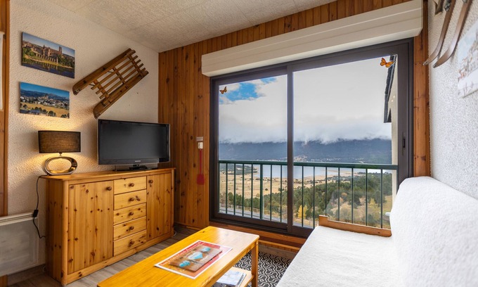 Les Angles Apartment | Lac et Montagne - Vue sur le lac de Matemale