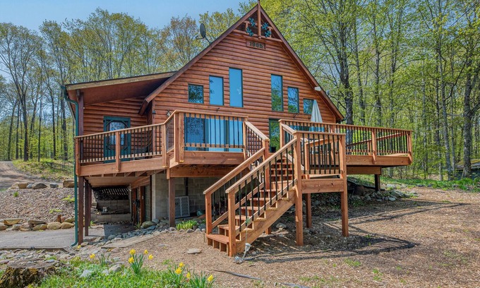 Phelps Cabin | Lac Vieux Desert, fishing, families, wifi