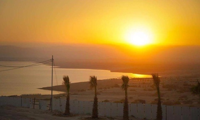 Sweimeh Ski Chalet | lacasa chalet private With a panoramic view of the DeadSea