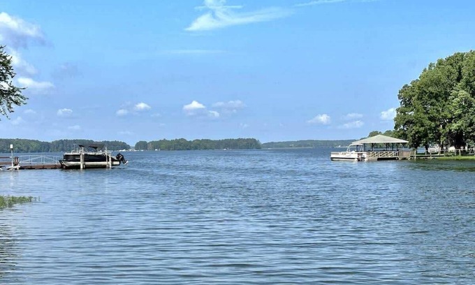 Chapin House | Lady of the Lake Summ