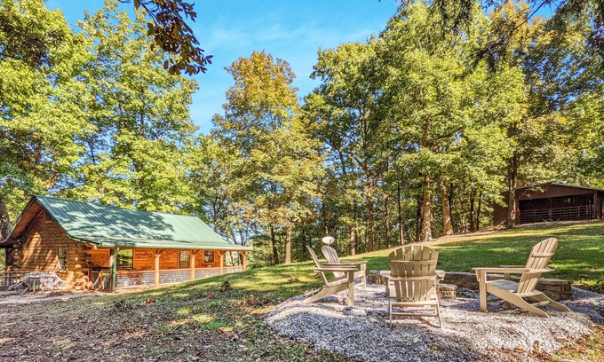 Boswell House | Lagniappe Cabin ~ romantic getaway