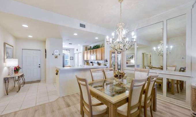 Tropical Cove Condo | Lago Lindo at Lexington CC Lake Village