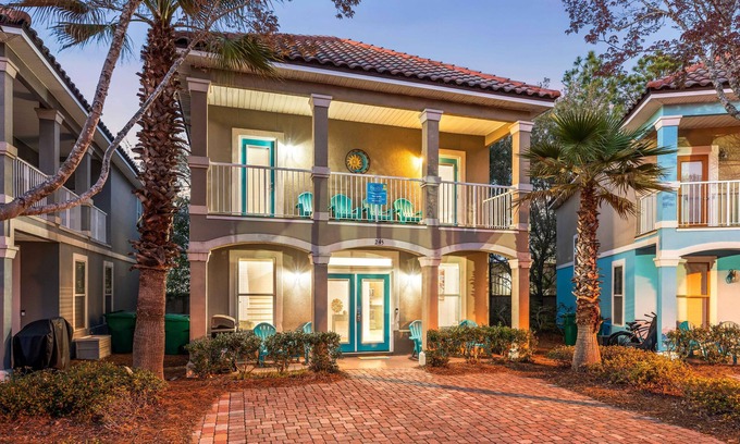 Villages of Crystal Beach House | ⛱️Lagoon Pool-Hot Tub-Free Seasonal Shuttle-4BR Sea Sprite
