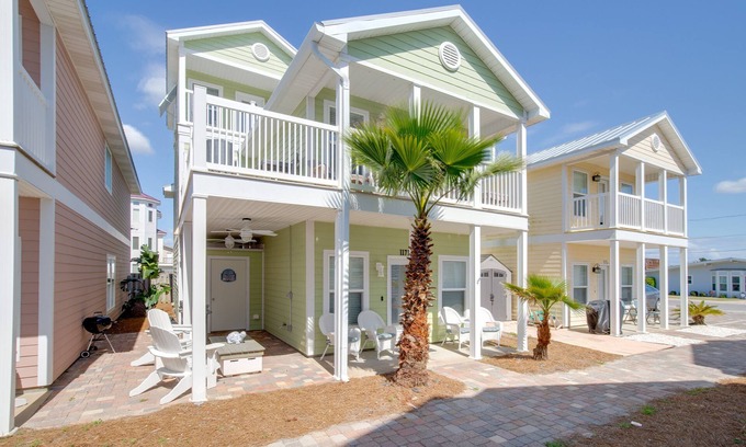 Laguna Beach Estates House | Laguna Beach PCB 5/3, STEPS TO THE BEACH-5 STAR RENTAL- CONVENIENT TO EVERYTHING