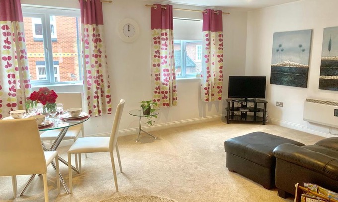 Kettering Apartment | Lahnstein Court