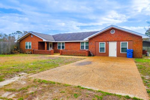 Thomas Drive House | Laird Lagoon