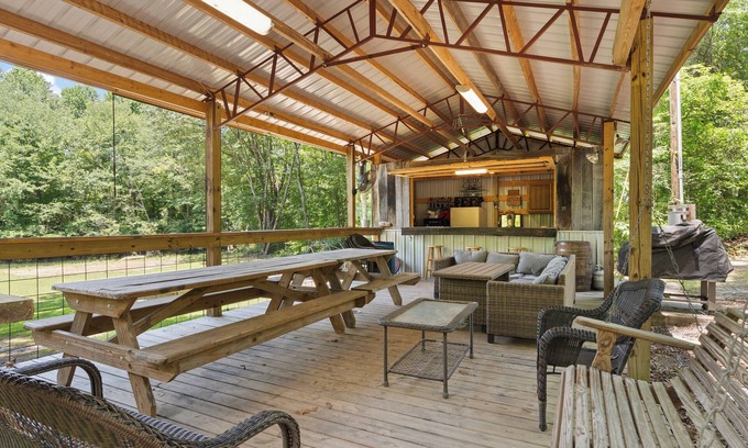 Hayesville House | Lake Access, Sleeps 5, Walking Distance to Hiking/Biking Trails