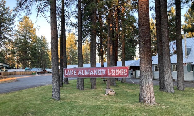 Chester Hotel | Lake Almanor Lodge