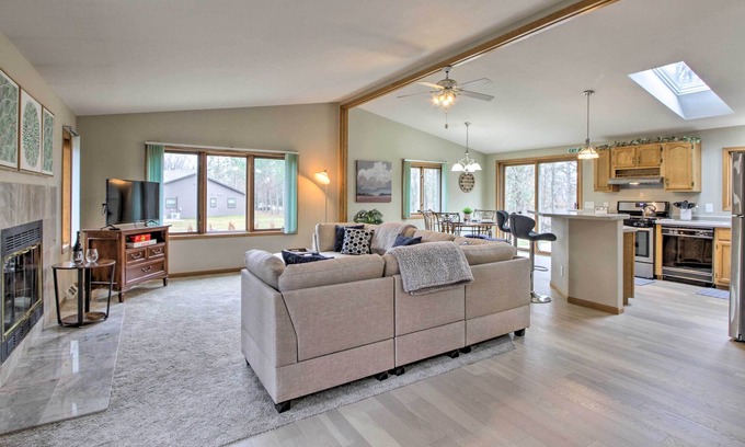 Rome House | Lake Arrowhead Getaway w/ Beach & Pool Access