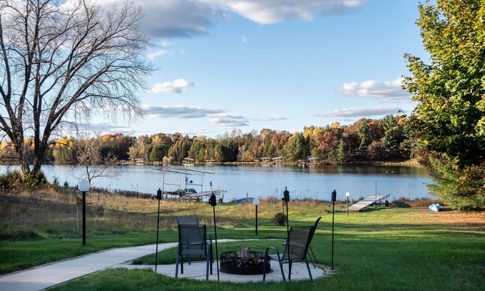 Rome House | Lake Arrowhead lakefront, 4 bedroom, game room, pontoon available to rent!