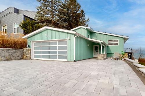 Michiana House | Lake Breeze