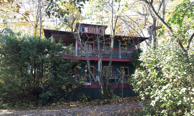 Moriah Center Cottage | Lake Champlain Charming Cottage