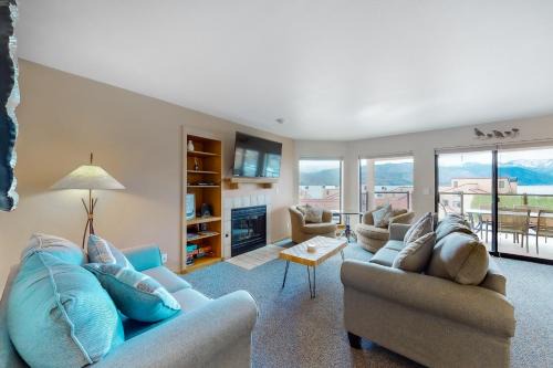 Chelan Apartment | Lake Chelan Shores Shore Serenity 19-3