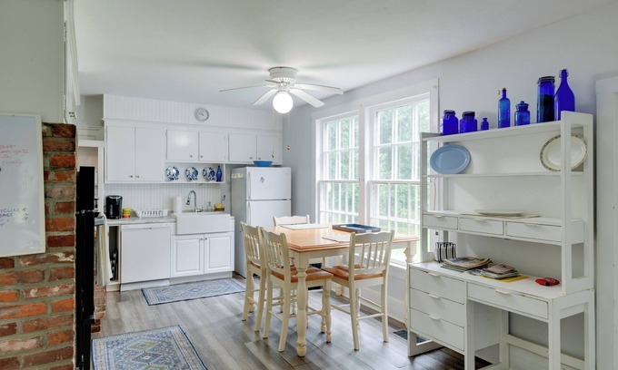 Brocton Apartment | Lake Erie Views: Perfect for Traveling Nurses!