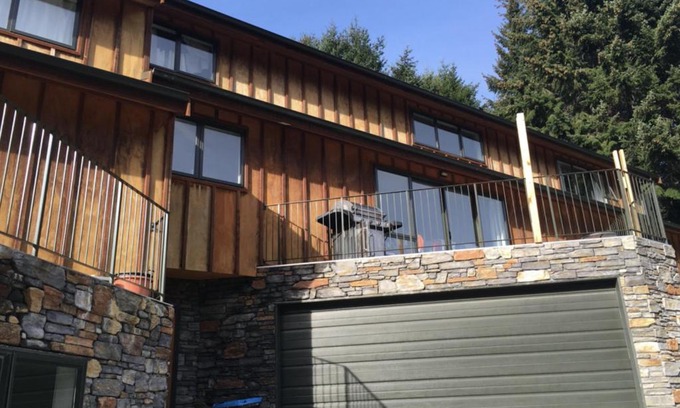 Sunshine Bay House | Lake Escape