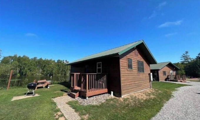 Phillips Cabin | Lake Front Cabin The Duck Shack