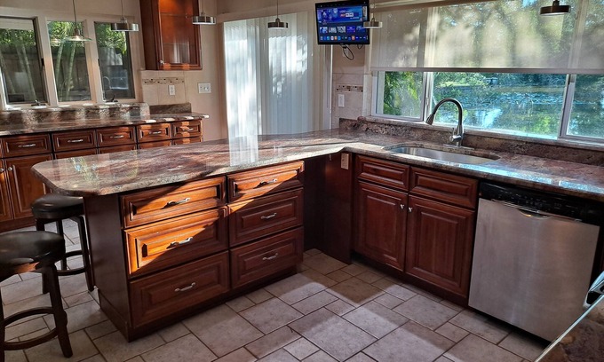 St. Petersburg - Clearwater House | Lake Front Charming Pinellas Park Ranch
