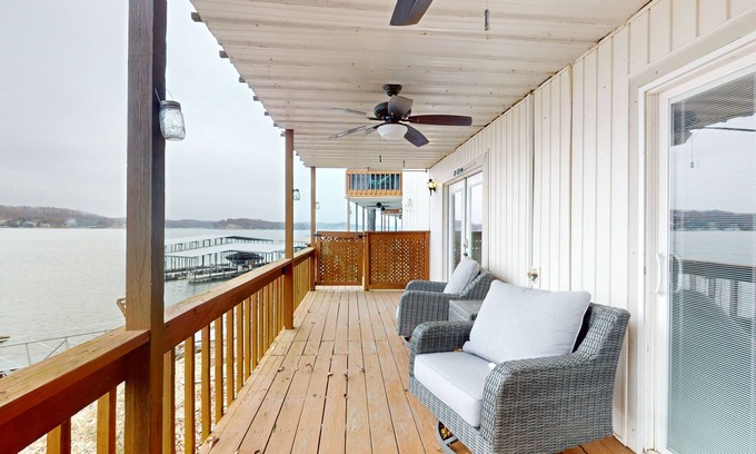 Lake Ozark Condo | Lake front condo w/incredible views, central air & shared pool