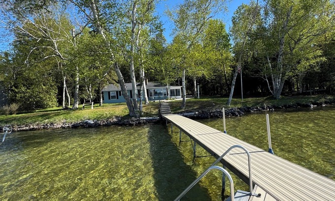 Lake Leelanau Cottage | Lake front cottage on N. Lake Leelanau NEWLY available and near Leland, dunes