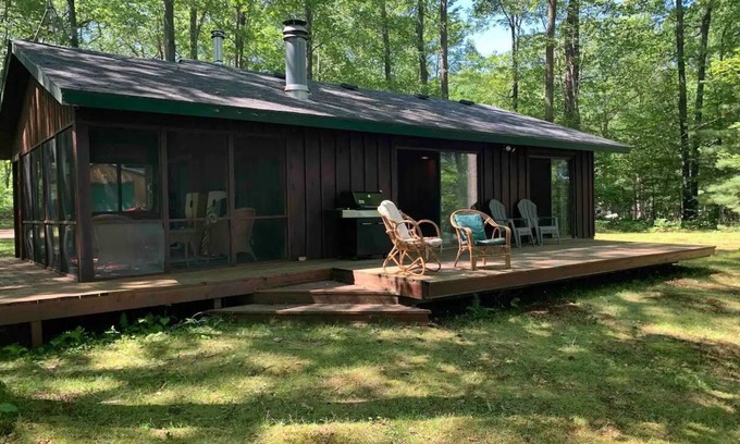 Stone Lake Cottage | Lake Front Cottage Hidden in the Woods with private dock.