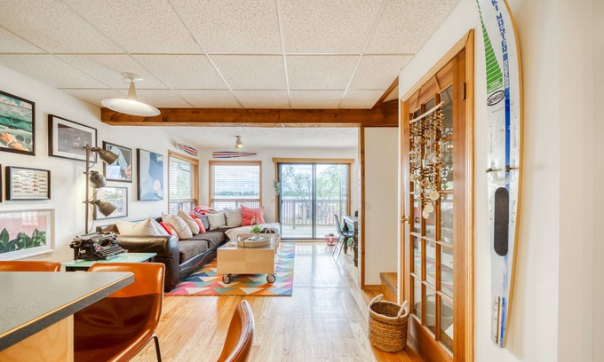 Chestermere House | Lake front cozy property in chestermere