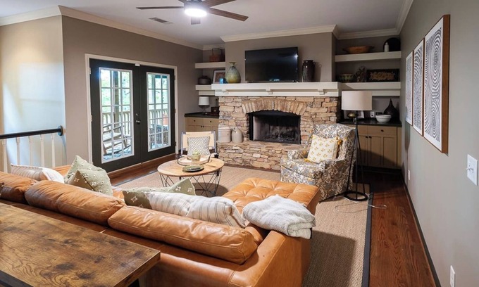 Westminster House | Lake Front Home near Mountains "Hartwell Haven"