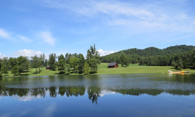 Faber House | Lake Front Log Home with Private Hot Tub