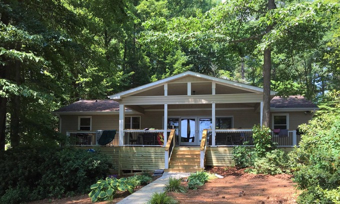 Littleton House | Lake Gaston Lakefront with huge deck, kayaks, SUPs, boat launch nearby