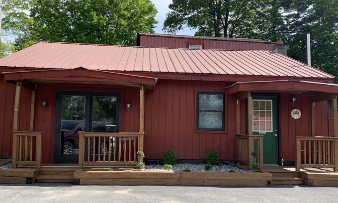 Lake George Cabin | Lake George 2 Bed 1 bath cabin, adirondacks: winter special - ask for free night