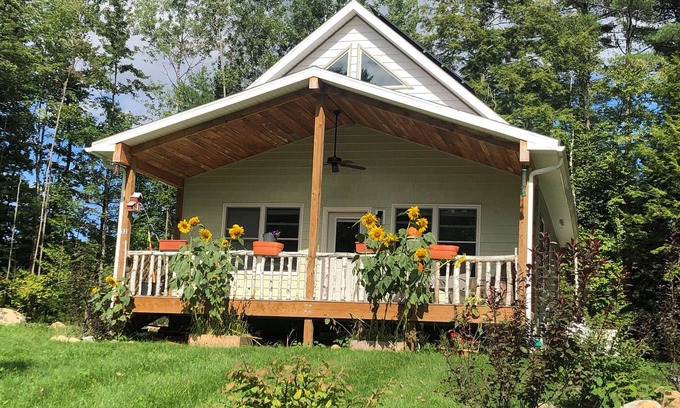 Warrensburg Ski Chalet | Lake George/Gore/snowmobile trail access NEW HOME