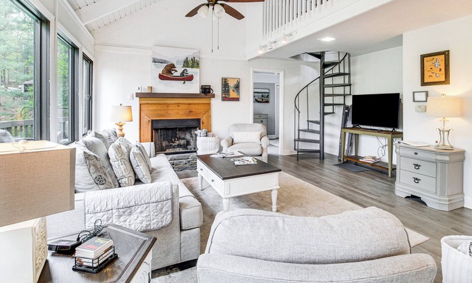Big Canoe House | Lake & Golf Course Views: Big Canoe Home w/Deck!