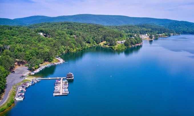 Waleska House | Lake, golf, trails, romantic cozy townhome retreat nestled in the hills. awaits