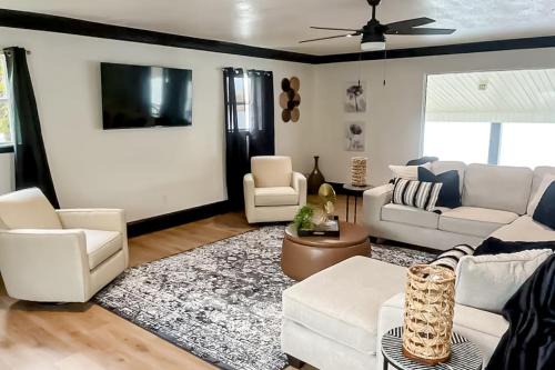 Lake Hamilton House | Lake Hamilton Elegance