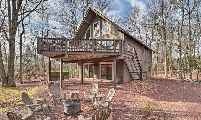 Lake Harmony Estates House | Lake Harmony Access Home with Game Room and Fire Pit!