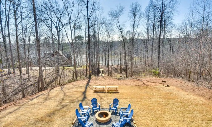 Fair Play Cottage | Lake Hartwell Cottage w/Fire Pit: Near Clemson!