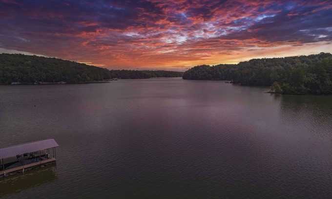 Martin House | Lake Hartwell - House w/dock, screened in porch and firepit