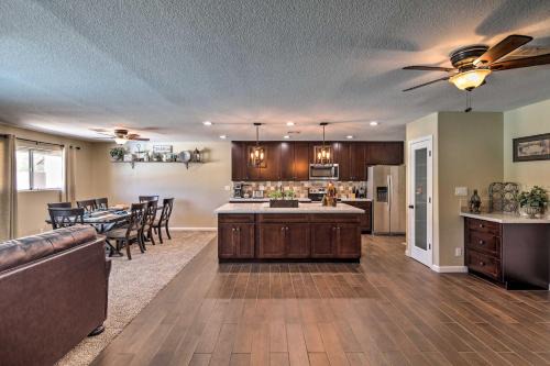Lake Havasu City House | Lake Havasu Home with Pool, Near London Bridge!