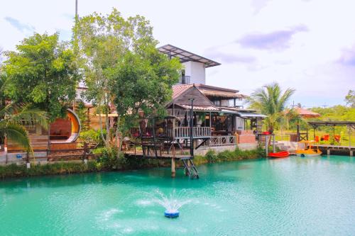 Sadao Villa | Lake House 30 Mins from border