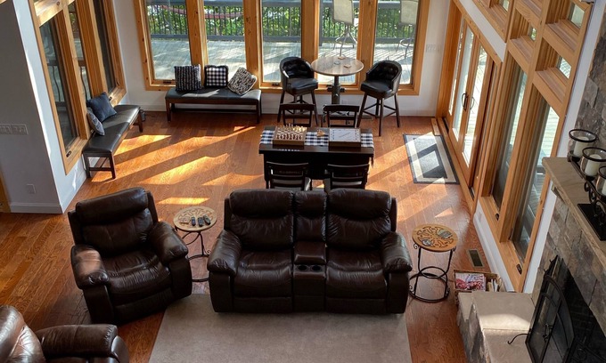 Clarkson House | Lake House Luxury with Water & Woodland Views