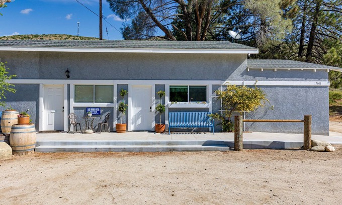 Lake Hughes Apartment | Lake Hughes Apartment Unit A