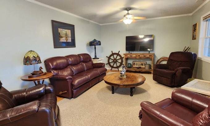 Benton House | Lake it Easy at Kentucky Lake